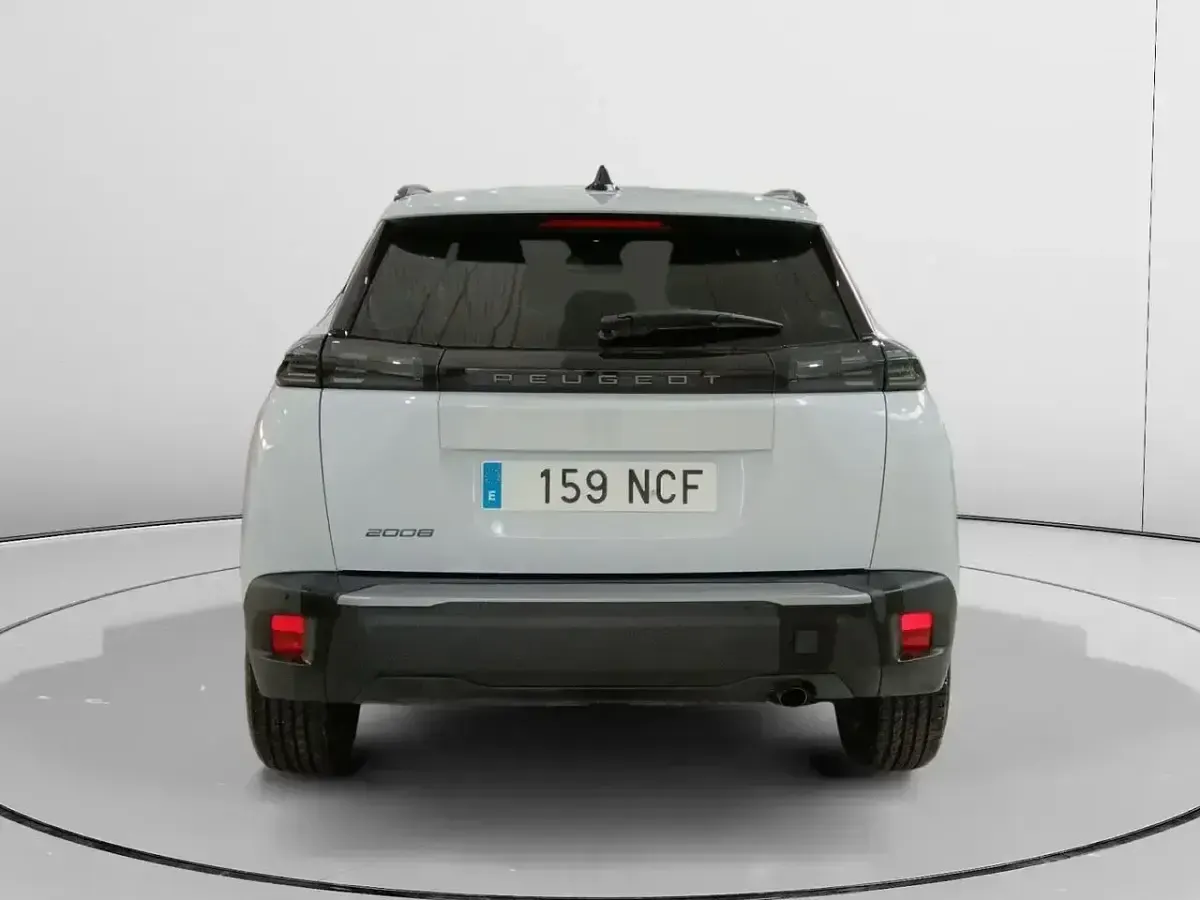 Usado Peugeot 2008 Allure 101 CV (74 kW) 2025 Blanco SUV