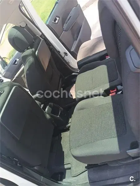 Usado Peugeot 5008 Style 130 CV (95 kW) 2016 Blanco Monovolumen