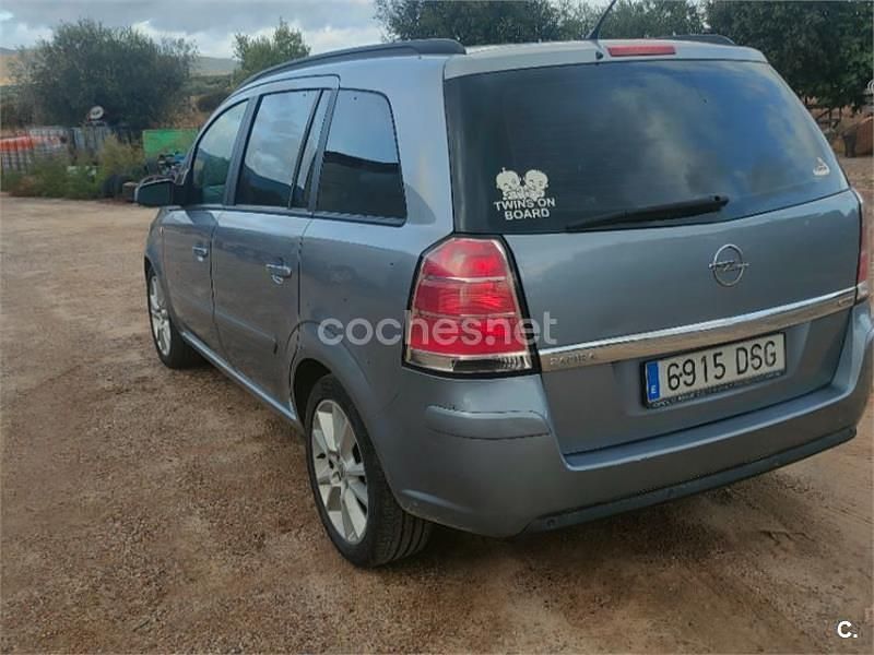 Usado Opel Zafira Enjoy 100 CV (73 kW) 2005 Gris / plata Monovolumen