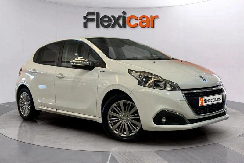 Blanco Usado 2019 Peugeot 208 Signature Sky Utilitario | 6990 € (Super precio) - Imagen 1/4