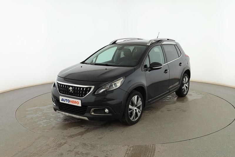 Usado Peugeot 2008 Allure 110 CV (80 kW) 2019 Negro SUV