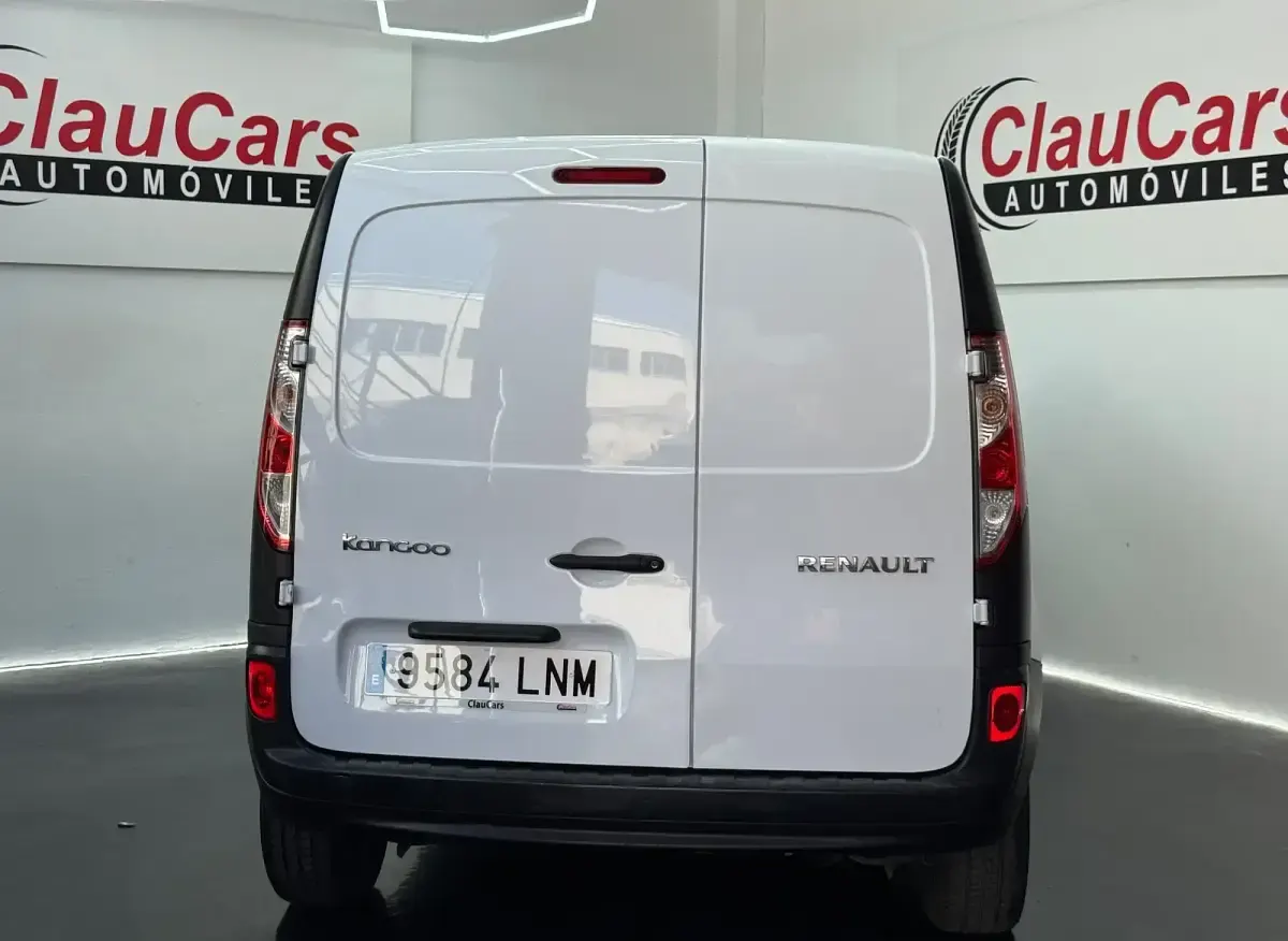 Usado Renault Kangoo 80 CV (58 kW) 2021 Blanco Monovolumen