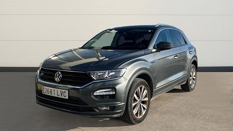 Usado VW T-Roc Advance 110 CV (80 kW) 2021 Gris SUV