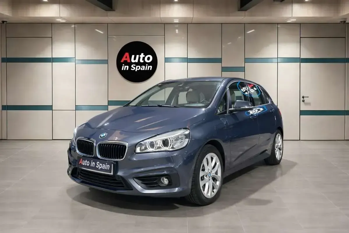 Usado BMW 225 Active Tourer iPerformance 224 CV (164 kW) 2016 Azul Monovolumen