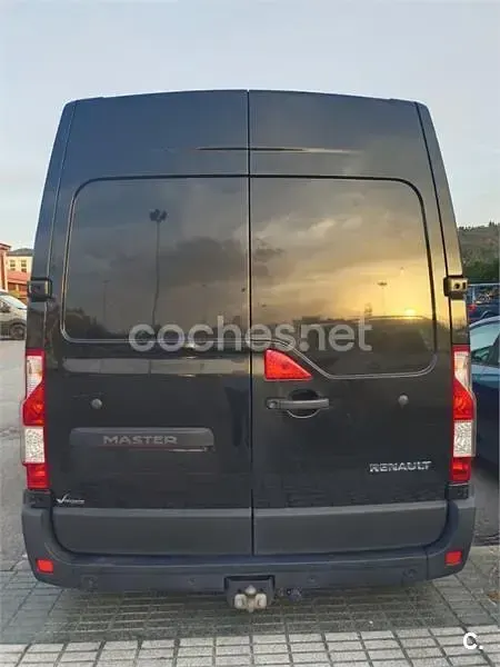 Usado Renault Master 145 CV (106 kW) 2012 Negro Pickup/Camioneta