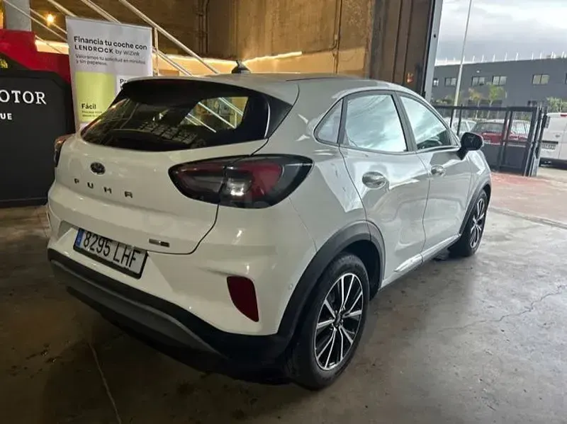 Usado Ford Puma Titanium 125 CV (91 kW) 2020 Blanco SUV