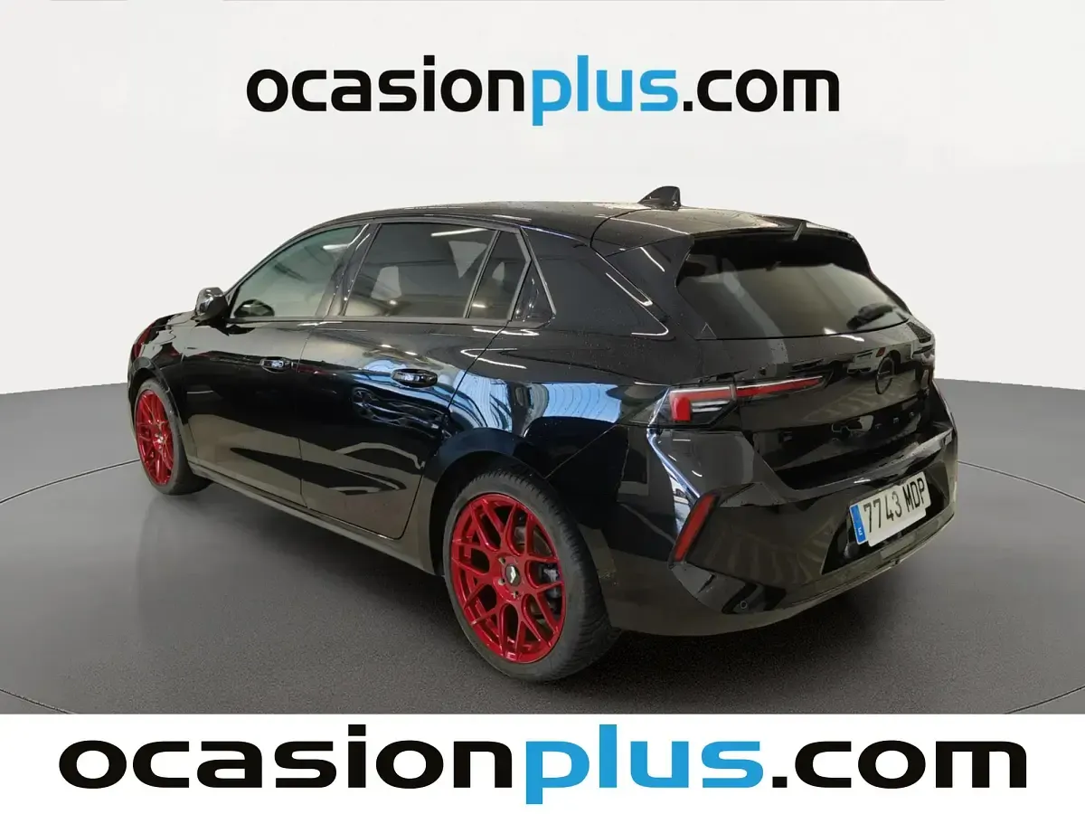 Usado Opel Astra GS Line 131 CV (96 kW) 2023 Negro Utilitario