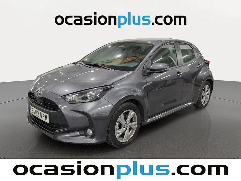 Gris Usado 2024 Toyota Yaris Active | 16.637 € (Super precio) - Imagen 1/4