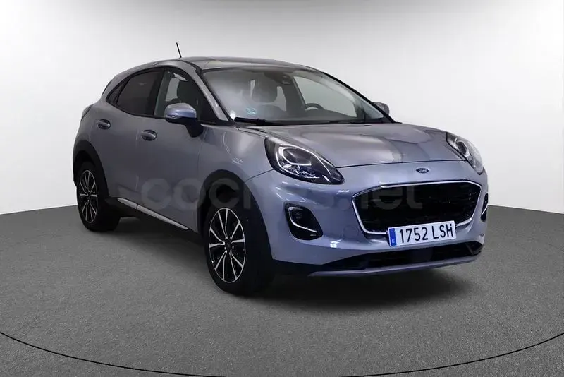 Usado Ford Puma Titanium 120 CV (88 kW) 2021 Gris / plata SUV