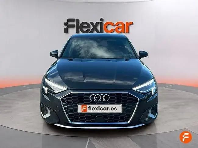Usado Audi A3 116 HP (85 kW) 2021 Cinzento Sedan