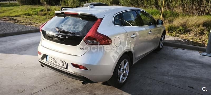 Usado Volvo V40 Momentum 150 CV (110 kW) 2016 Gris / plata Berlina