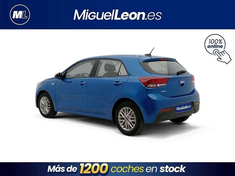 Azul Usado 2023 Kia Rio Utilitario | 12.985 € (Precio justo) - Imagen 1/1