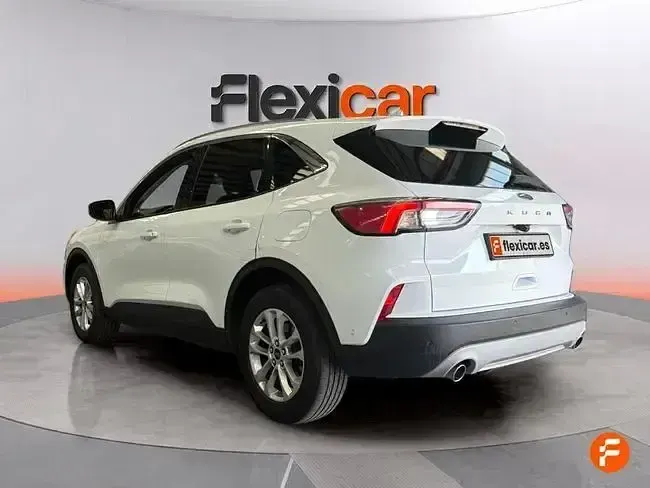 Usado Ford Kuga Titanium 225 CV (165 kW) 2023 Blanco SUV