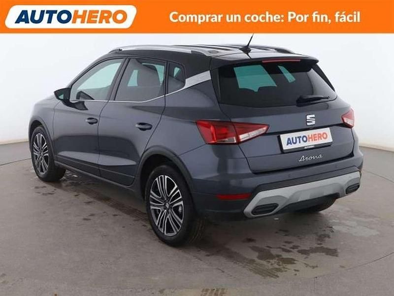 Usado Seat Arona Xperience 110 CV (80 kW) 2022 Gris SUV