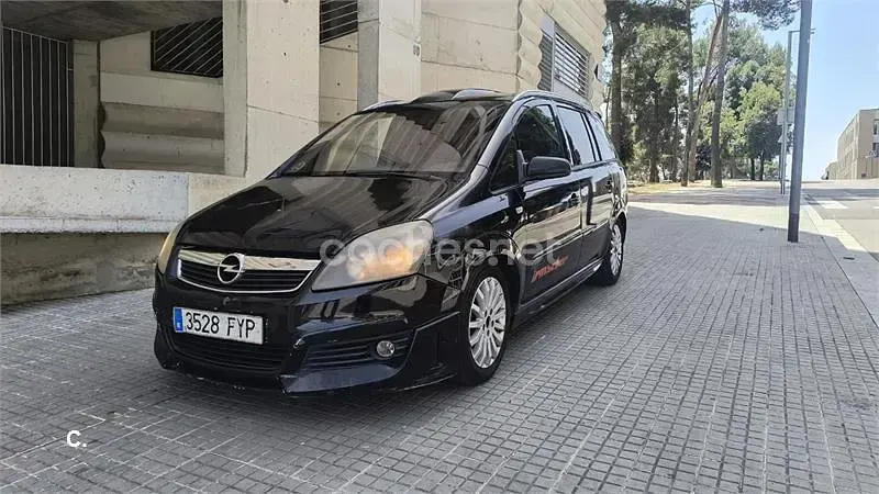 Usado Opel Zafira Cosmo 120 CV (88 kW) 2007 Negro Monovolumen