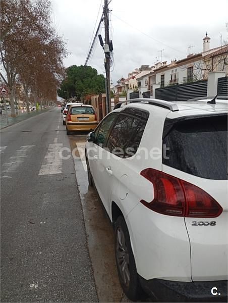 Usado Peugeot 2008 Signature Sky 100 CV (73 kW) 2019 Blanco SUV