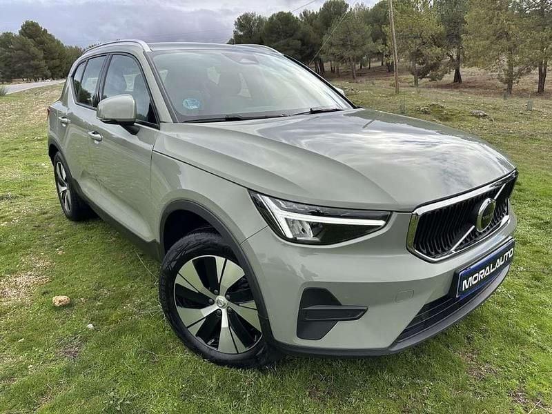 Usado Volvo XC40 Core 163 CV (119 kW) 2024 Verde SUV