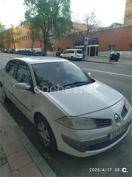Usado Renault Mégane Dynamique 120 CV (88 kW) 2006 Blanco Berlina