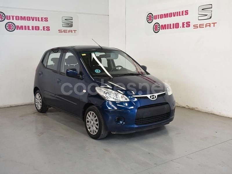 Azul Usado 2011 Hyundai i10 Comfort Utilitario | 5900 € (Caro) - Imagen 1/4