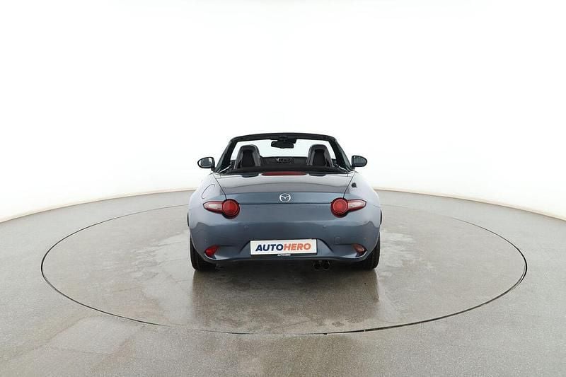 Usado Mazda MX5 Luxury 130 CV (95 kW) 2015 Azul Descapotable