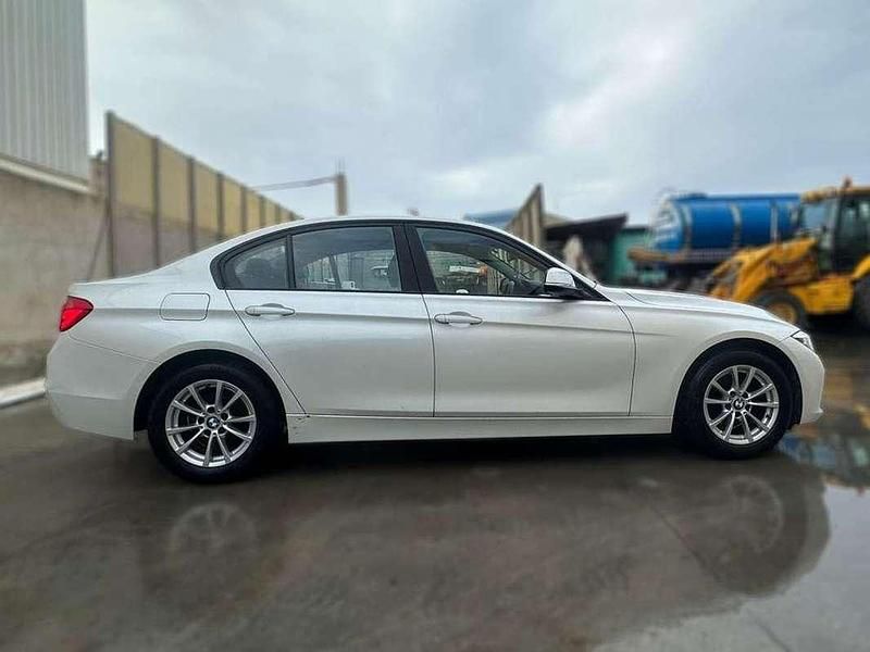 Usado BMW 318 150 CV (110 kW) 2016 Blanco Berlina