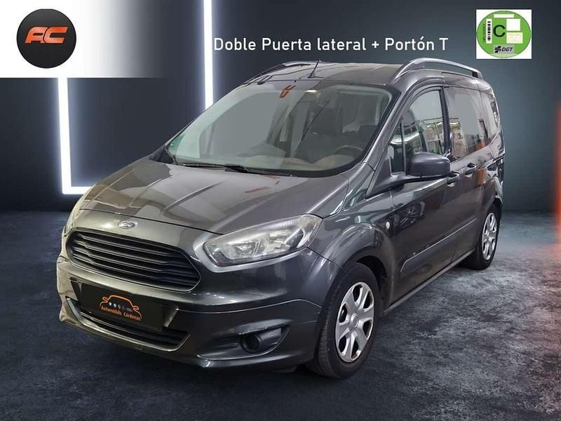 Usado Ford Tourneo Courier Ambiente 102 CV (75 kW) 2015 Gris Monovolumen