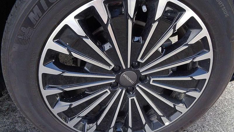 Usado Omoda 9 537 CV (394 kW) 2025 SUV