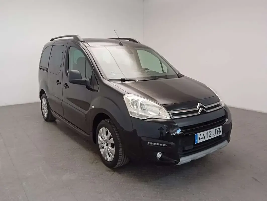 Usado Citroën Berlingo 99 CV (72 kW) 2017 Negro Monovolumen