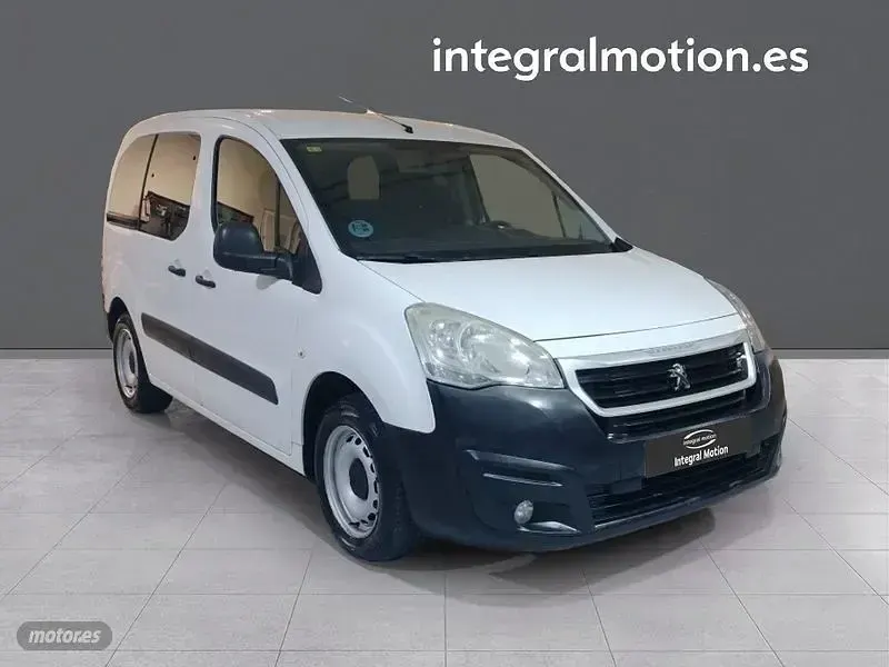 Usado Peugeot TePee Access 75 CV (55 kW) 2016 Blanco Van