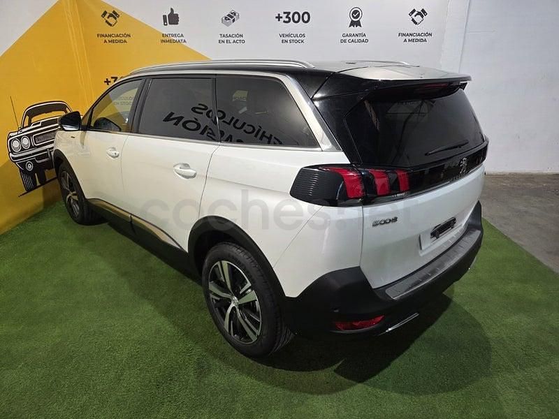 Usado Peugeot 5008 Allure 150 CV (110 kW) 2017 Blanco Monovolumen