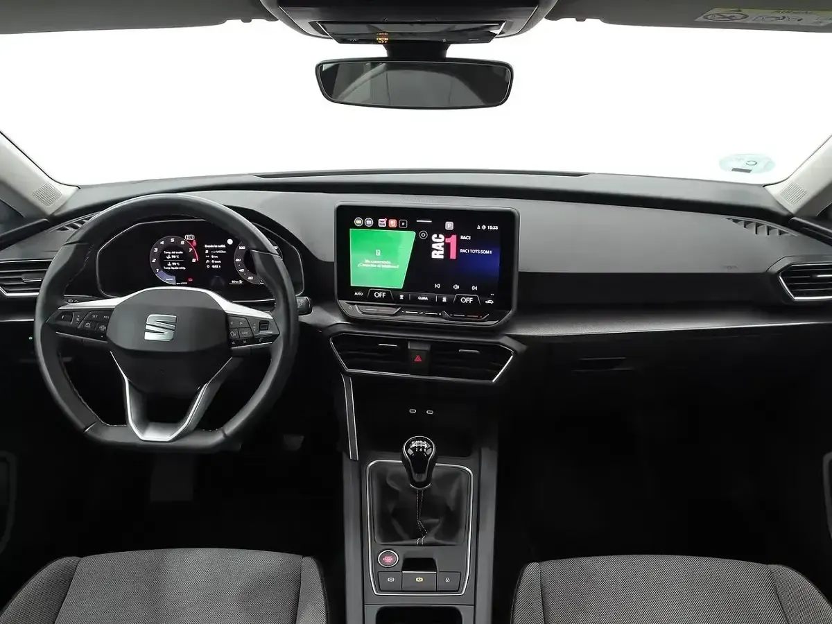Usado Seat Leon Style 116 CV (85 kW) 2025 Blanco Berlina