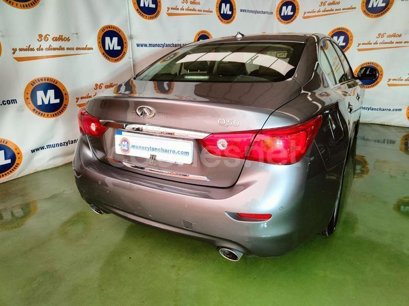 Usado Infiniti Q50 170 CV (125 kW) 2017 Gris / plata Berlina