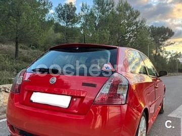 Usado Fiat Stilo 150 CV (110 kW) 2006 Rojo Berlina