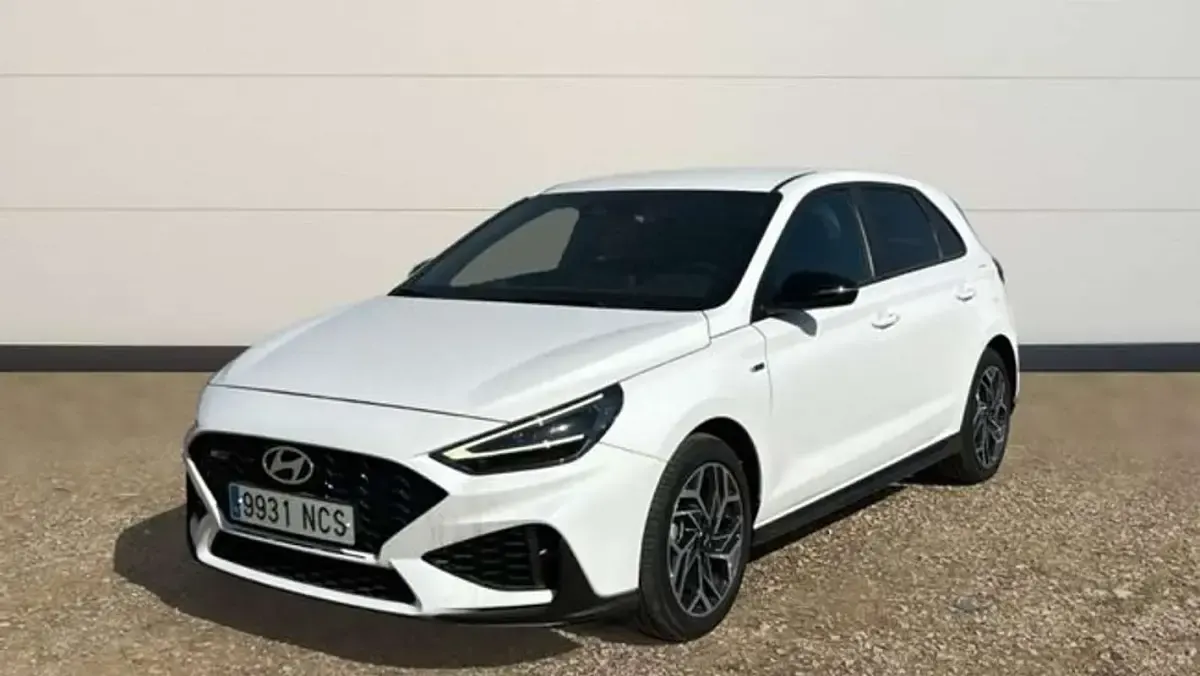 Nuevo Hyundai i30 N Line 97 CV (71 kW) 2025 Blanco Utilitario
