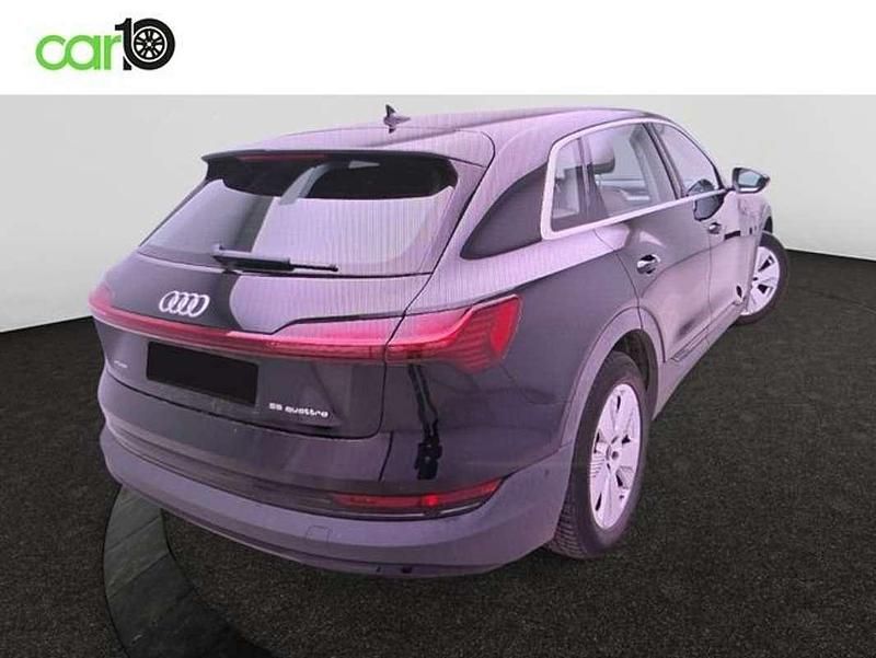 Usado Audi e-tron Advanced 300 kW (408 CV) 2021 Negro SUV