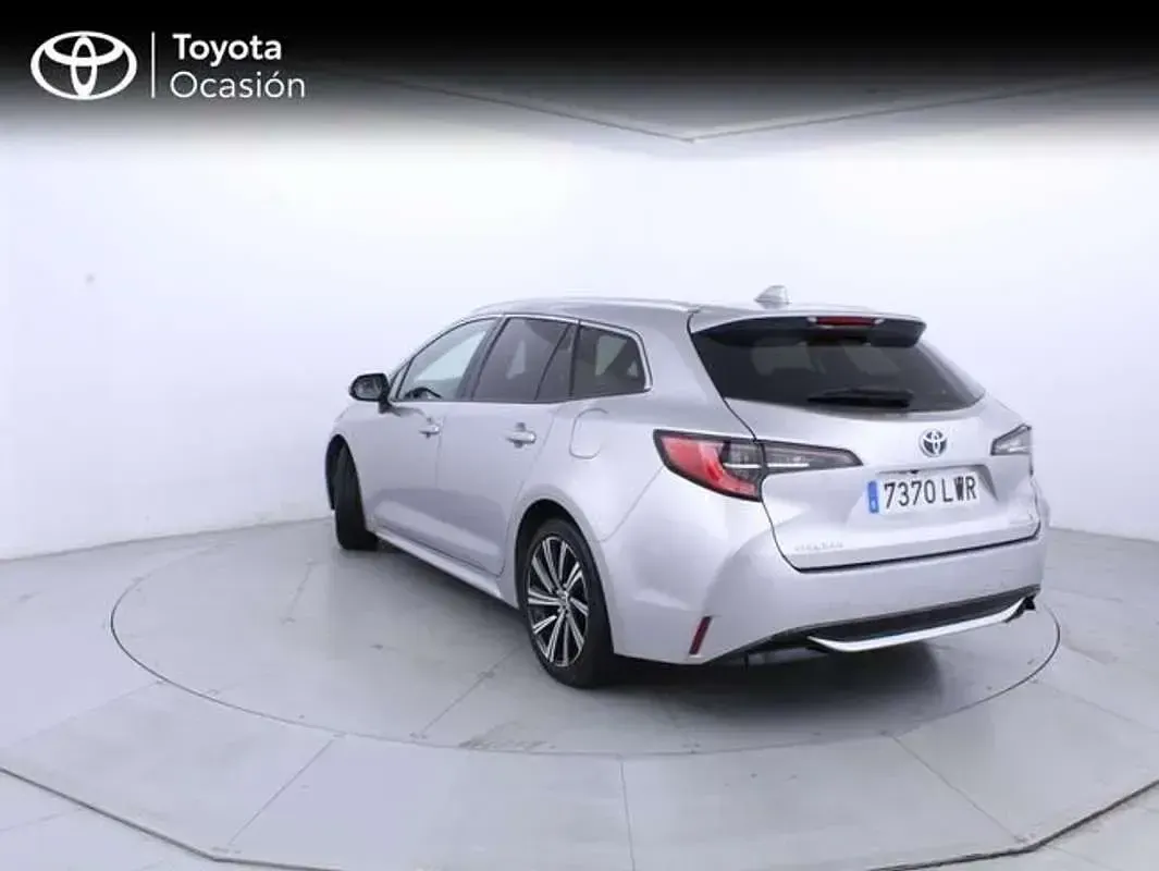 Begagnad Toyota Corolla Style 184 HK (135 kW) 2022 Grå Kombi