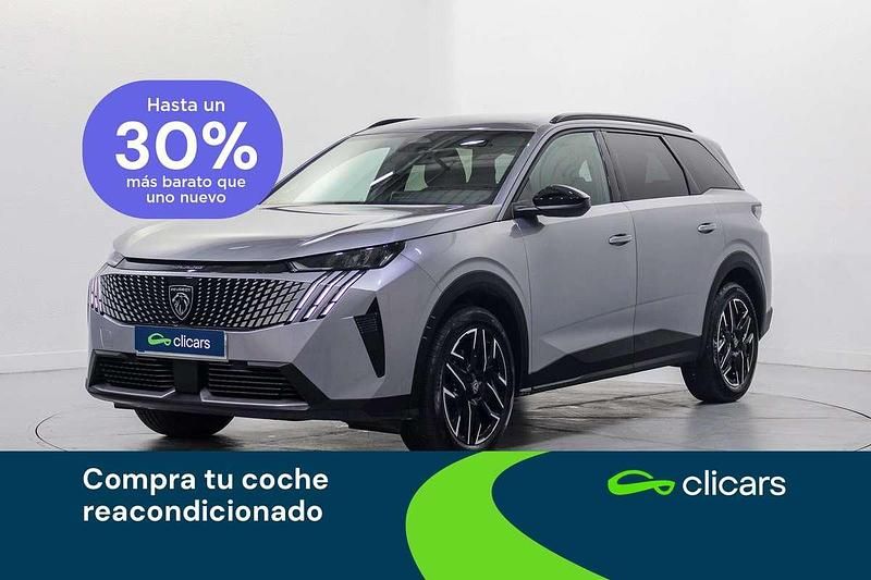 Usado Peugeot 5008 Allure 136 CV (100 kW) 2025 Plateado SUV