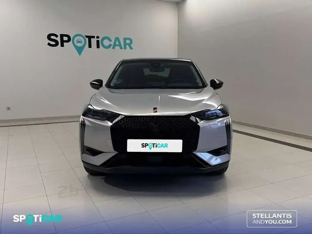 Usado DS Automobiles DS3 Crossback Performance 131 CV (96 kW) 2024 Gris SUV