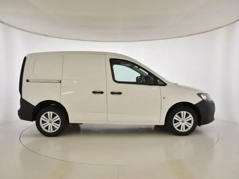 Usado VW Caddy 102 CV (75 kW) 2024 Blanco Monovolumen
