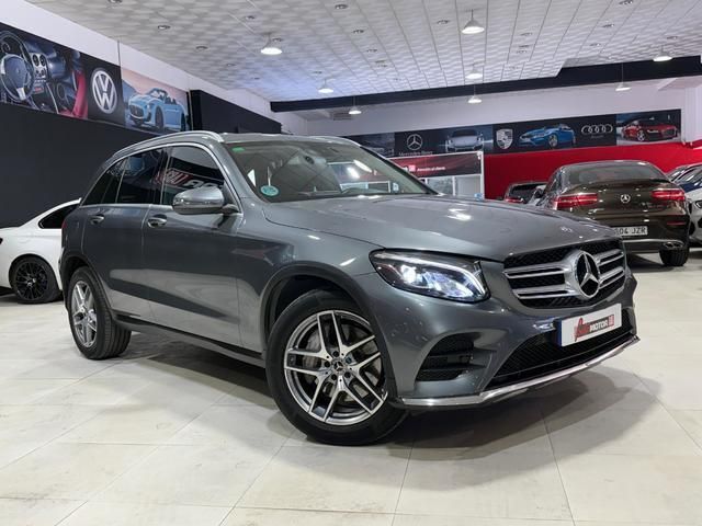 Usado Mercedes GLC220 AMG line 170 CV (125 kW) 2017 Gris / plata SUV
