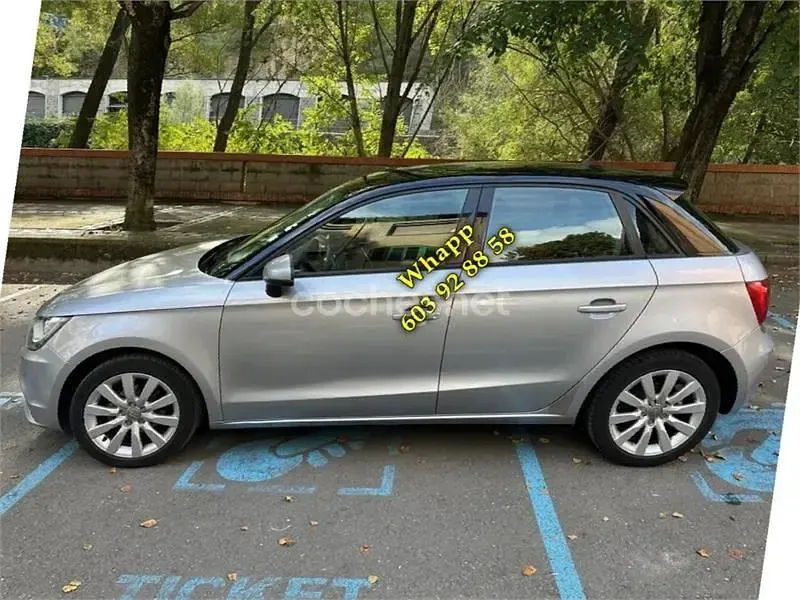 Usado Audi A1 Sportback Ambition 105 CV (77 kW) 2014 Gris / plata Utilitario