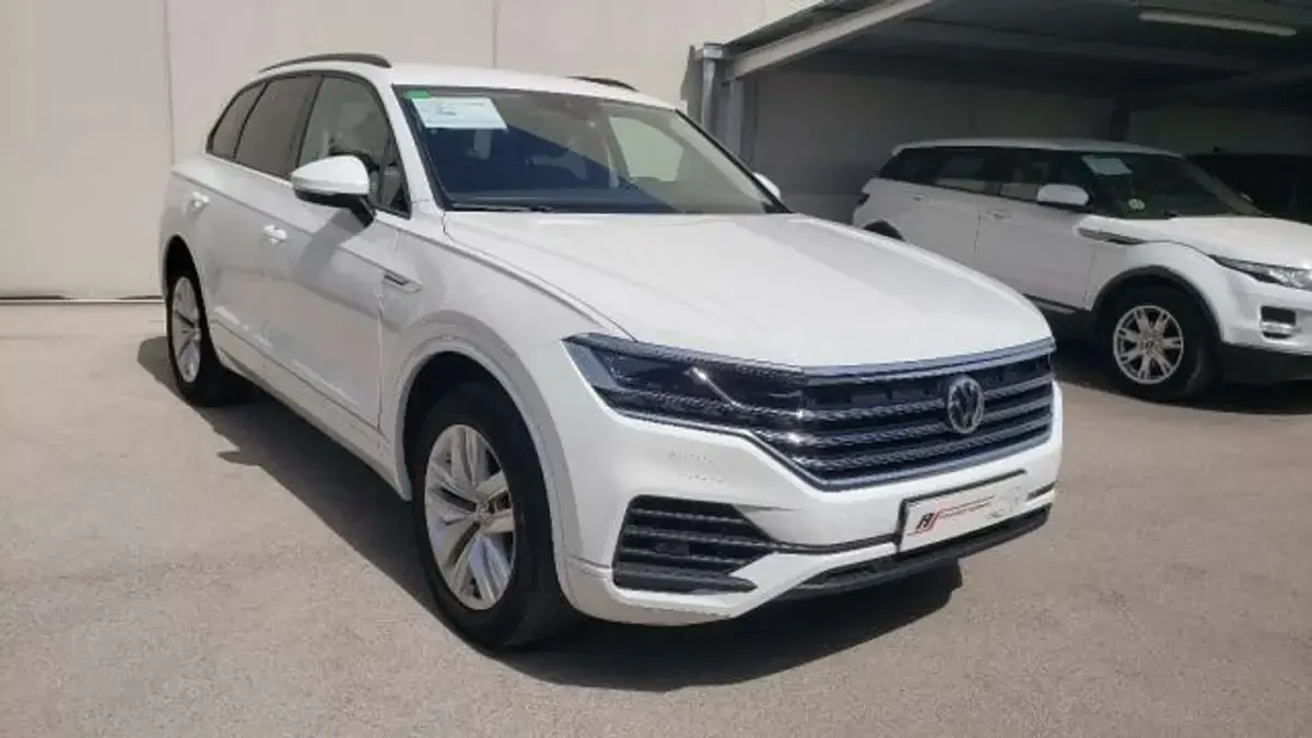 Usado VW Touareg Pure 231 CV (169 kW) 2019 Negro SUV