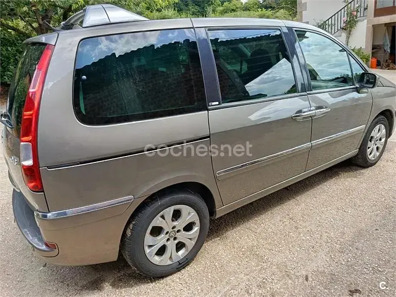 Usado Citroën C8 Exclusive 138 CV (101 kW) 2008 Beige Monovolumen