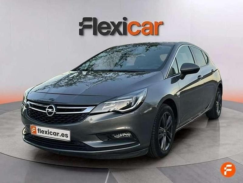 Usado Opel Astra Dynamic 110 HP (80 kW) 2019 Cinzento Citadino