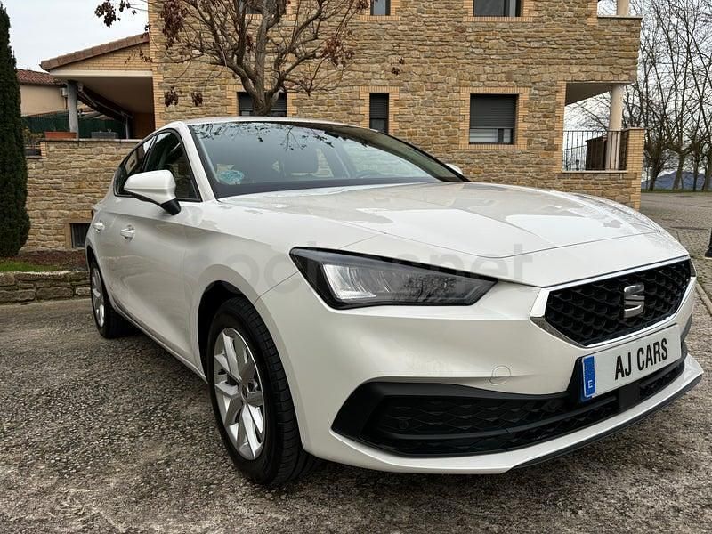 Usado Seat Leon Style 116 CV (85 kW) 2025 Blanco Berlina