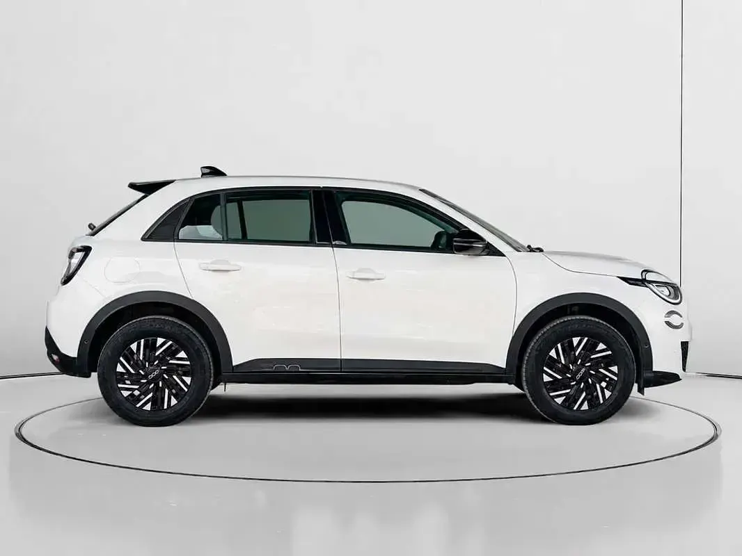 Usado Fiat 600 101 CV (74 kW) 2024 Blanco SUV