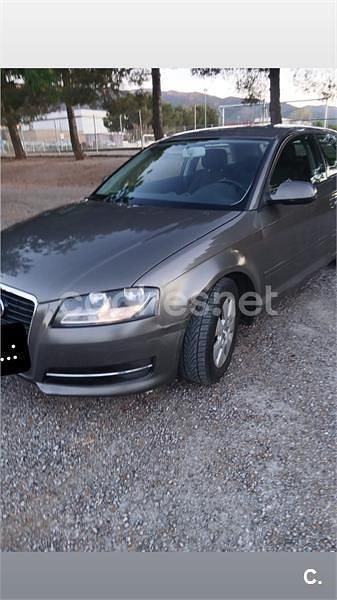 Käytetty Audi A3 Attraction 105 HP (77 kW) 2011 Harmaa Viistoperä