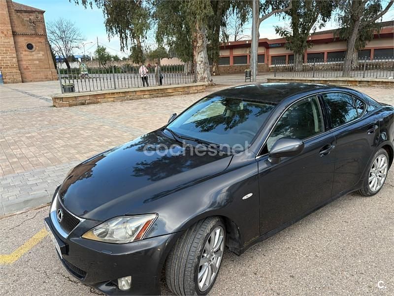 Usado Lexus IS250 Luxury Line 208 CV (152 kW) 2006 Gris / plata Berlina