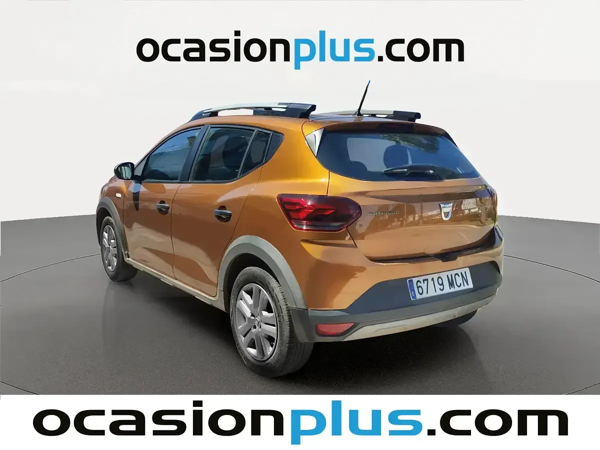 Usado Dacia Sandero Essentiel 101 CV (74 kW) 2022 Naranja Berlina