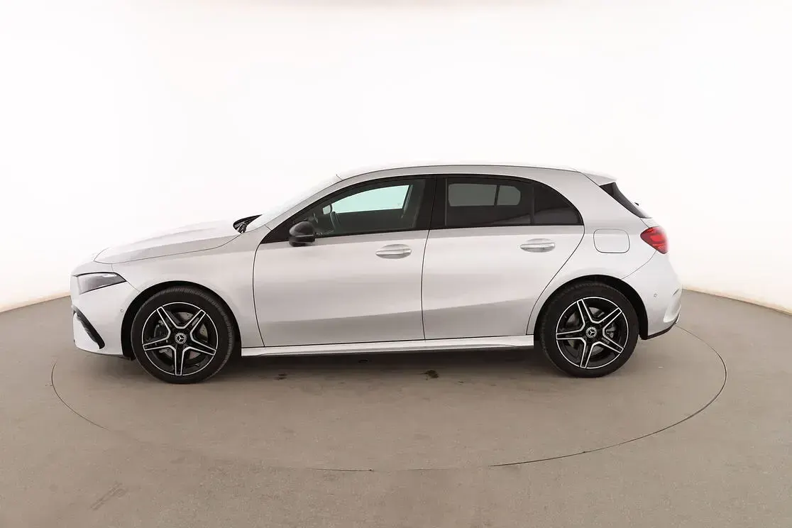 Usado Mercedes A250 AMG line 218 CV (160 kW) 2023 Gris Berlina